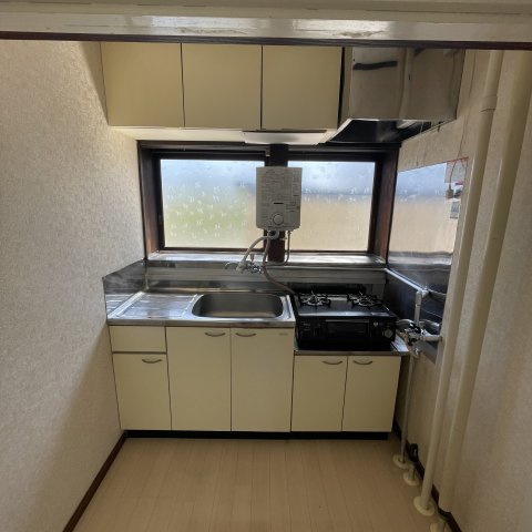 南アパートのキッチン