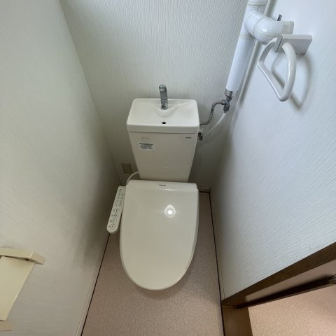 南アパートのトイレ