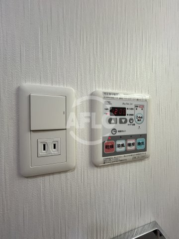 スプランディッド新大阪ドウーエの洗面所|スプランディッド新大阪DUE　浴室乾燥機