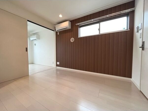 CASA FIORE 浅間町の居間・リビング