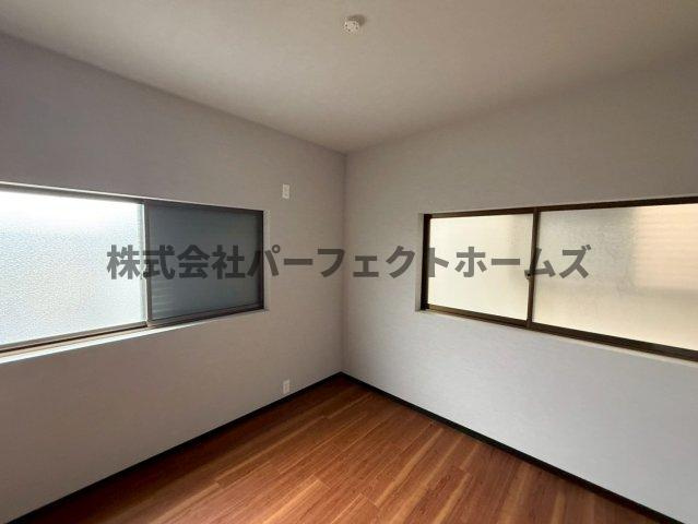 尊延寺5丁目戸建　賃貸の洋室|使い勝手のいい洋室です