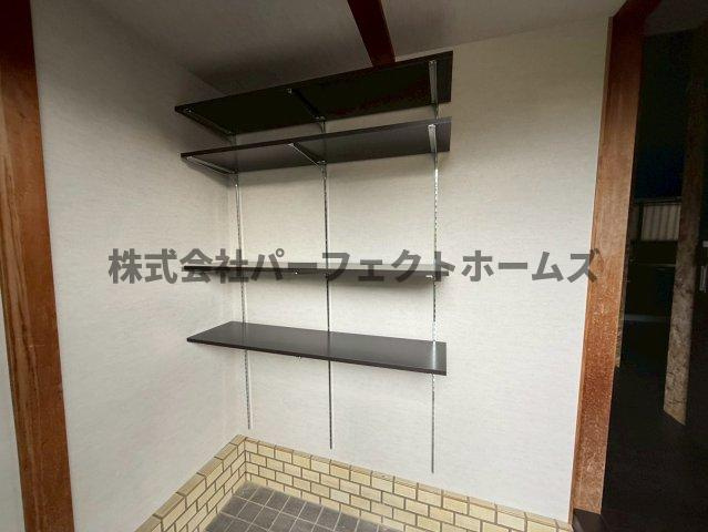 尊延寺5丁目戸建　賃貸の収納|便利な収納スペースです