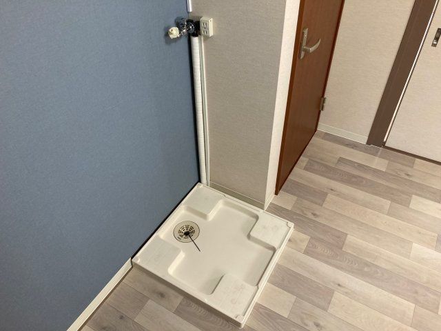 アイレス鈴蘭台の洗面所|室内洗濯機置き場