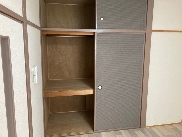 アイレス鈴蘭台の収納|幅広の押し入れ収納、各部屋に収納完備