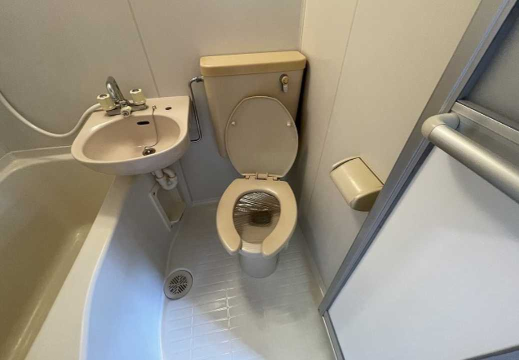 サンライズ浅見　南西角部屋　礼金0　室内洗濯機置場のトイレ