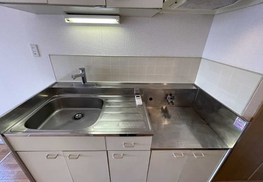 サンライズ浅見　南西角部屋　礼金0　室内洗濯機置場のキッチン