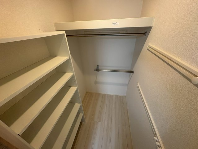 吹田市江の木町のアパートの収納
