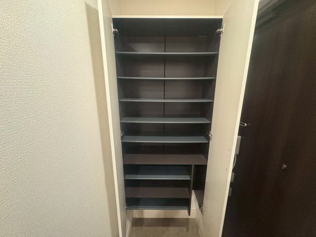 吹田市江の木町のアパートの収納