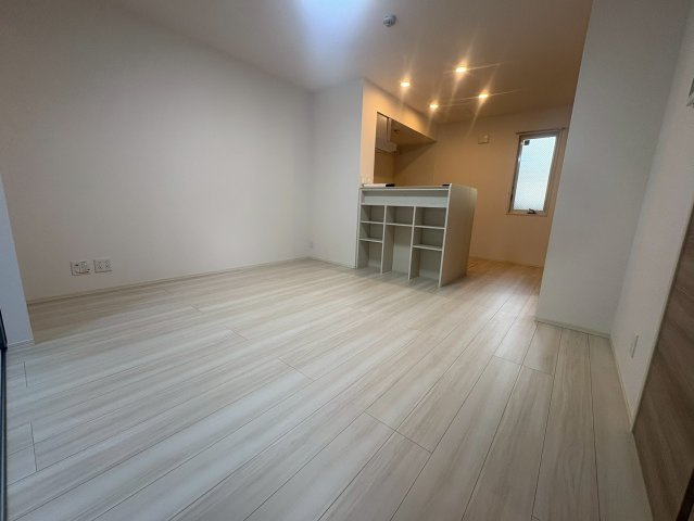 吹田市江の木町のアパートの居間・リビング