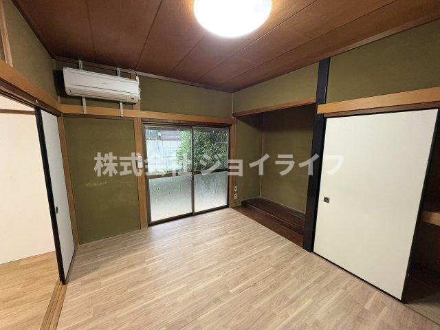恵那市大井町　中古戸建の洋室
