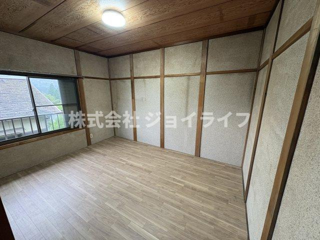 恵那市大井町　中古戸建の洋室