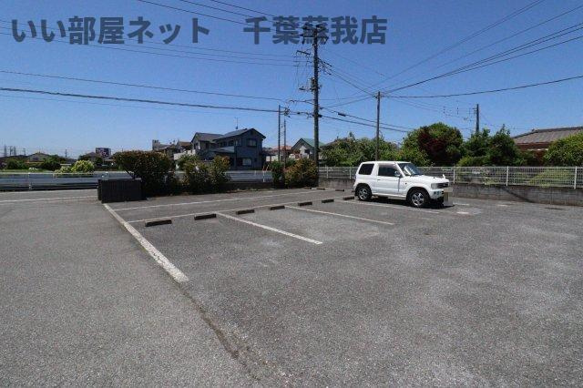 ウィンステージの駐車場|駐車スペースもあります