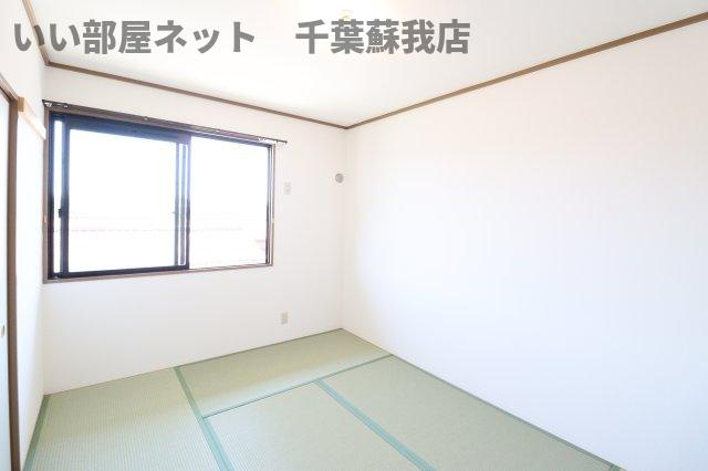 ウィンステージの寝室|広くて明るい寝室