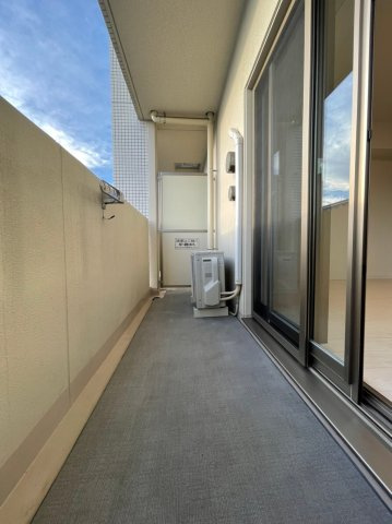 カスタリア新栄Ⅱ　名古屋市賃貸　仲介手数料無料のバルコニー