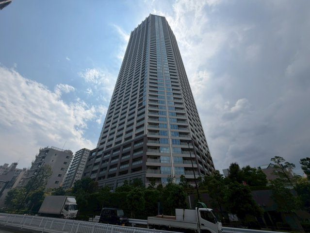 富久クロスコンフォートタワーの外観