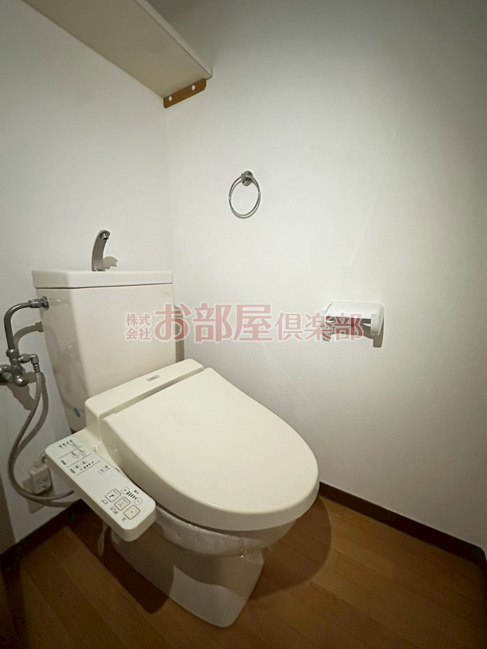 ガーデンハイツ朝妻のトイレ|温水洗浄便座付きのトイレです♪