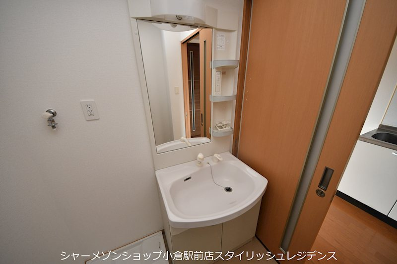 GRAVISの洗面所
