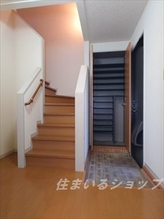 グランバリエ３４０　Ｂ棟の玄関|大型シューズボックス