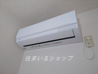 グランバリエ３４０　Ｂ棟のその他|リビングのエアコン