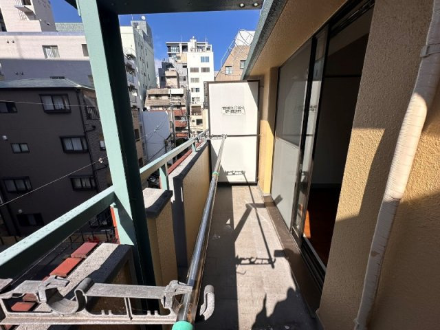 スリールKOBE元町のバルコニー