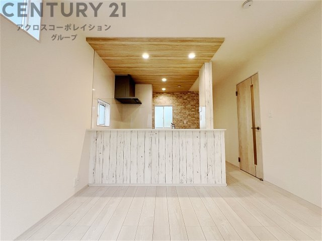 室内干し用の物干し付きです。