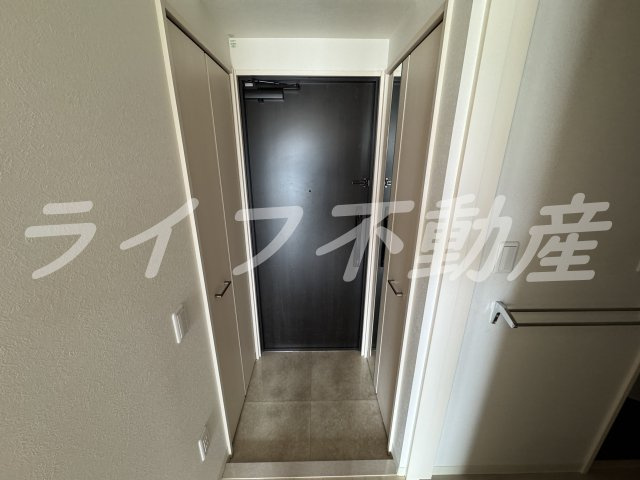 サンブライト今里の玄関|明るい玄関です