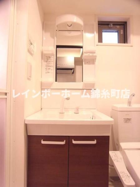 朱雀楼 東京の独立洗面台