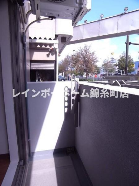 朱雀楼 東京のバルコニー