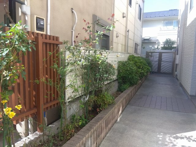 レジデンス本駒台のエントランス