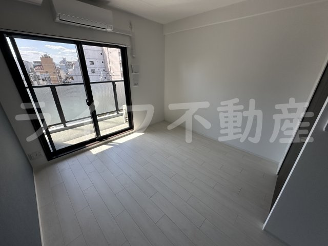 ワールドアイ大阪城EASTⅡの居間・リビング