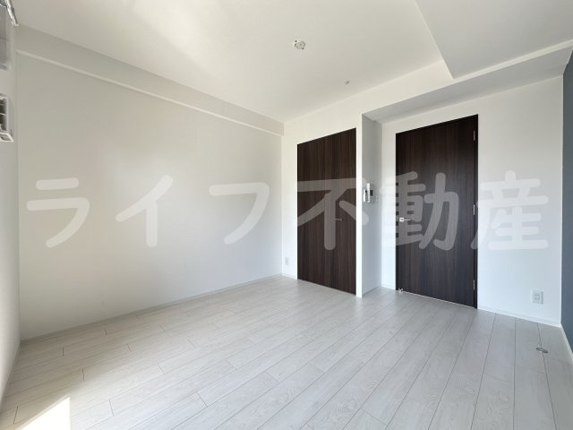 ワールドアイ大阪城EASTⅡの居間・リビング