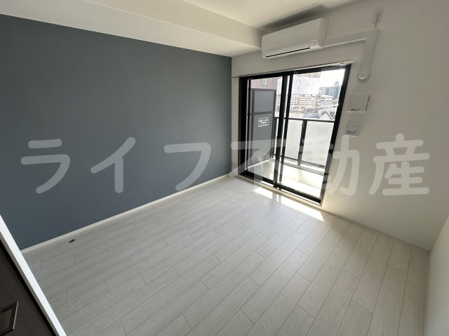 ワールドアイ大阪城EASTⅡの居間・リビング