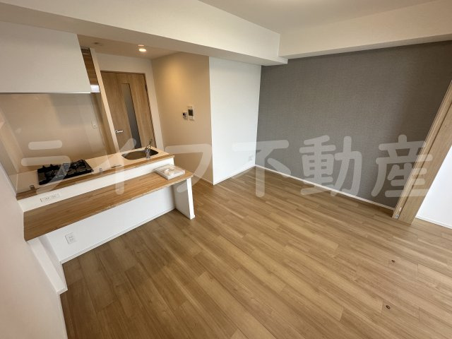 ソルテラス OSAKA EAST GATEの居間・リビング