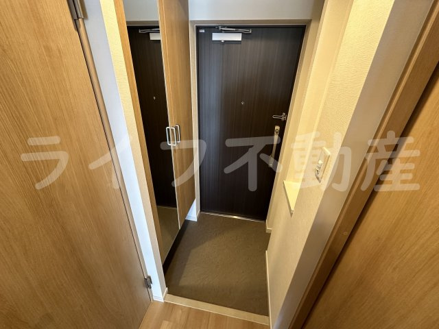 ソルテラス OSAKA EAST GATEの玄関
