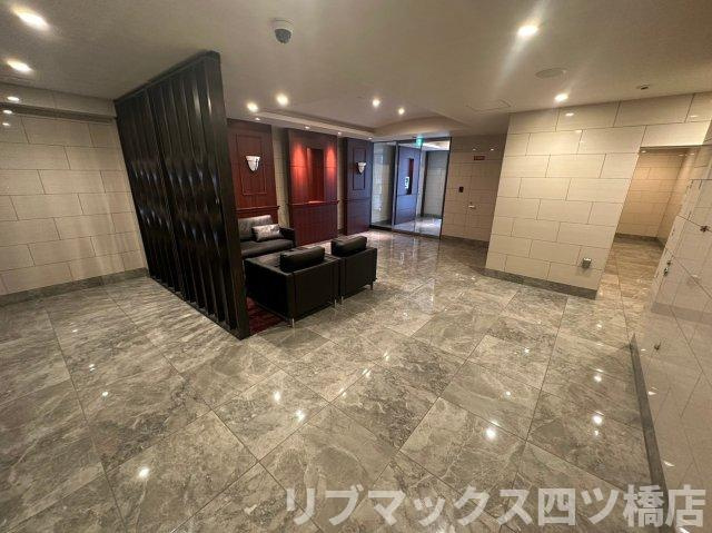 【エントランス】スプランディッド堀江