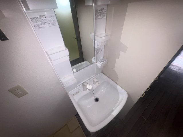 吹田市豊津町の賃貸マンションの独立洗面台