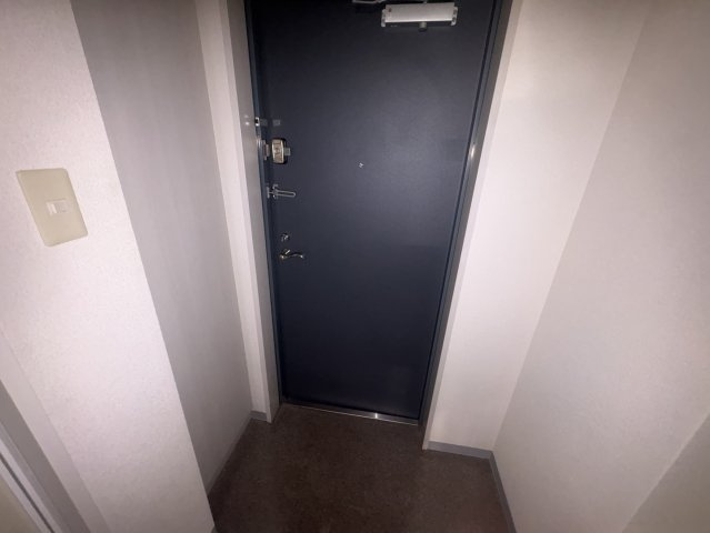 吹田市豊津町の賃貸マンションの玄関
