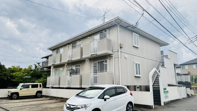 カーサアルカディアの駐車場
