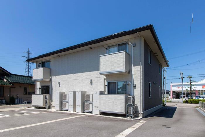 メゾン栄町V