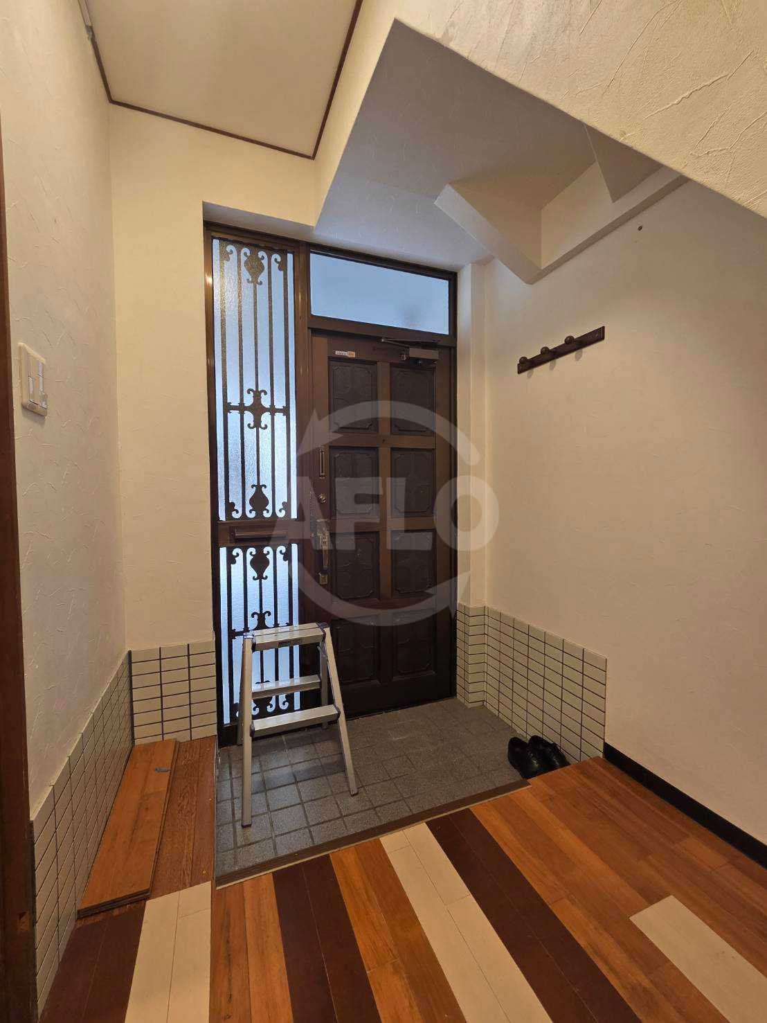 寝屋川市錦町戸建の玄関|寝屋川市錦町テラスハウス　玄関