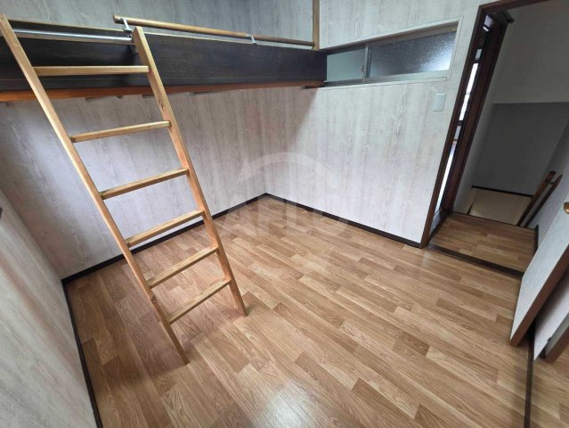 寝屋川市錦町戸建の子供部屋|寝屋川市錦町テラスハウス　洋室