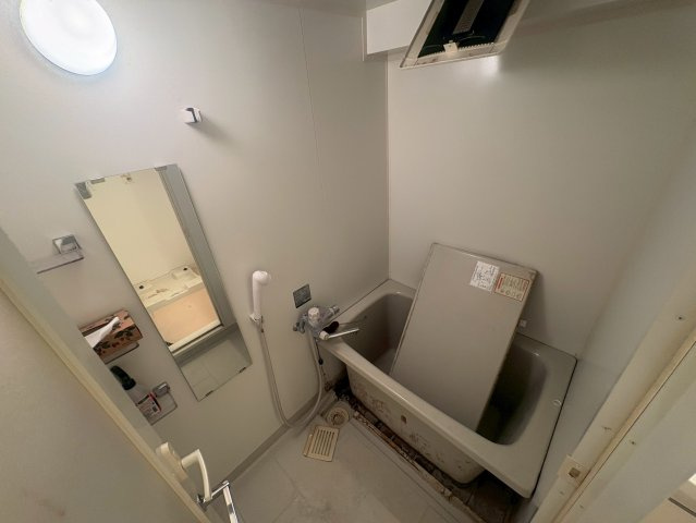 吹田市垂水町２丁目の賃貸マンションの浴室