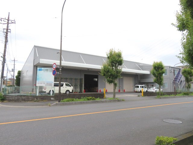 草加市瀬崎７丁目の倉庫の外観