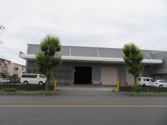 草加市瀬崎７丁目の倉庫の外観
