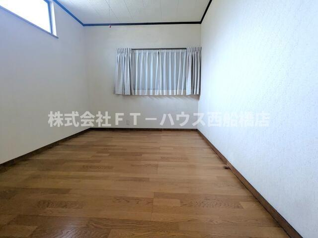 東船橋４丁目戸建の居間・リビング