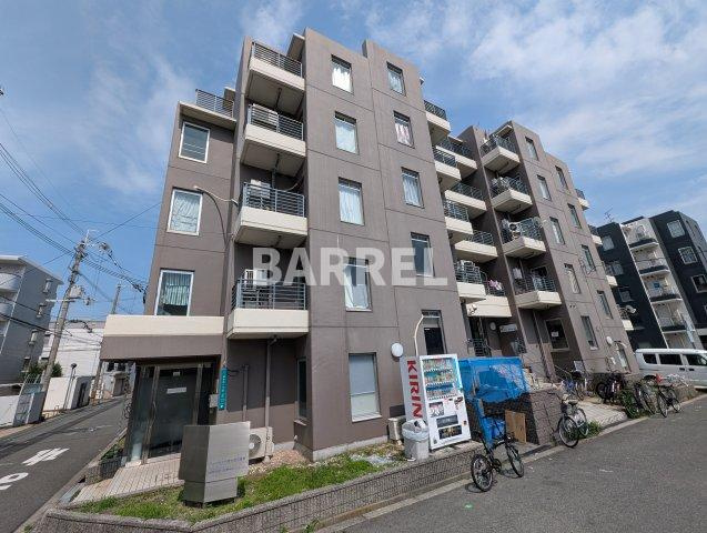 アメニティ新大阪4番館の外観