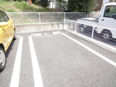 【駐車場】 | フリーデ | 駐車場です
