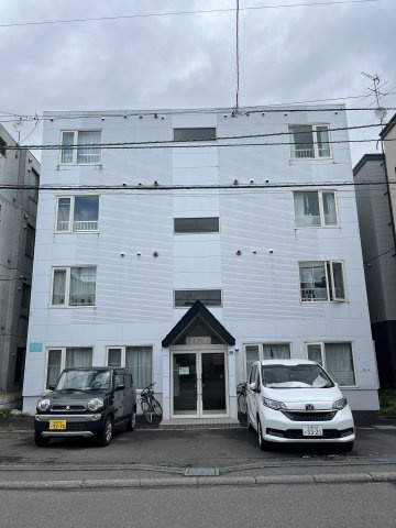 札幌市白石区本通１２丁目南の賃貸マンションの外観
