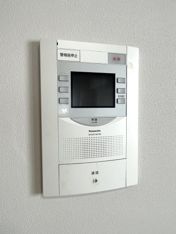 アーバンタワー麻里布の防犯設備|モニター付きインターホン