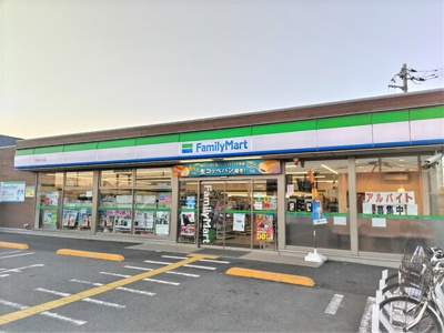 ファミリーマート ＴＫＳさいど店まで550ｍ